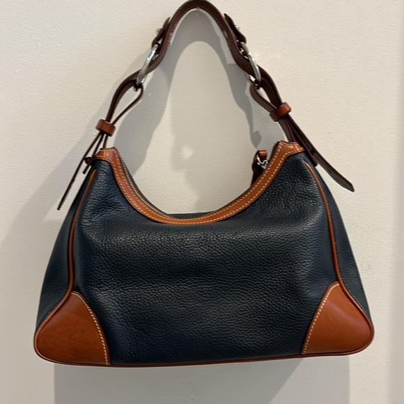 Dooney & Bourke Classic bag - Picture 2 of 4